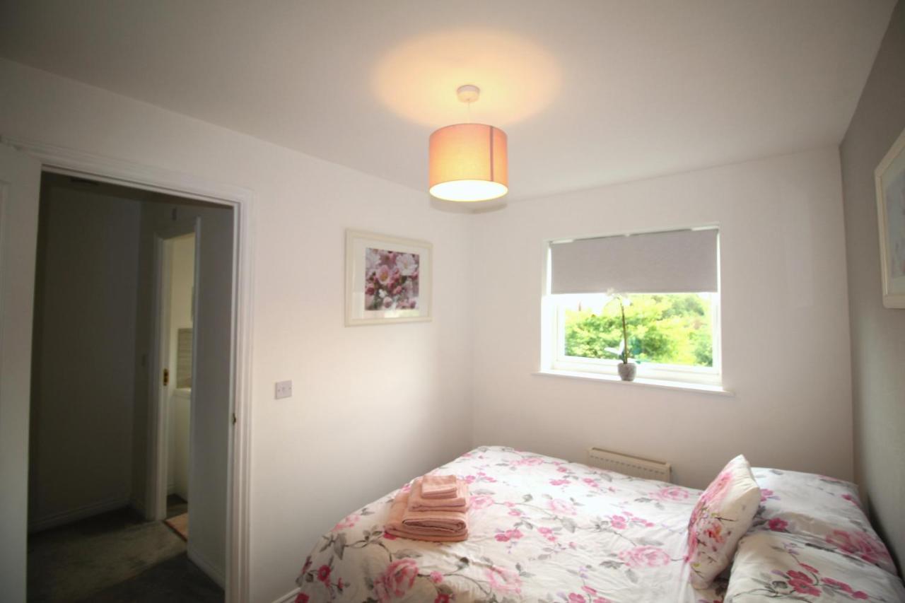 Ashington - 2 Bedroom House - Beautifully Decorated & Furnished - Large Garden Exterior photo